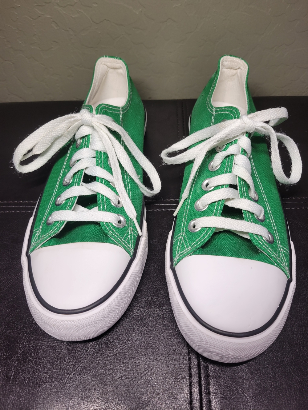 Green Canvas Low-Top Sneakers with White Laces